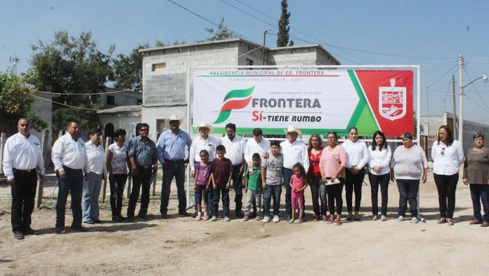 Entrega Lencho nueva red de agua y drenaje