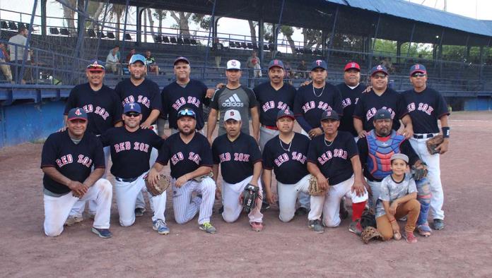 Red Sox pega primero en la final