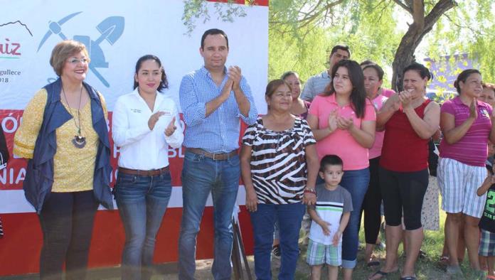 Se benefician vecinos con llegada de agua potable