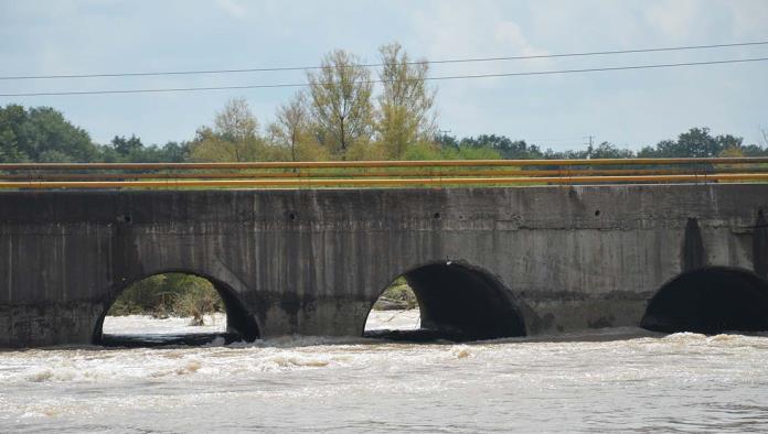 Aumenta nivel del río Álamos