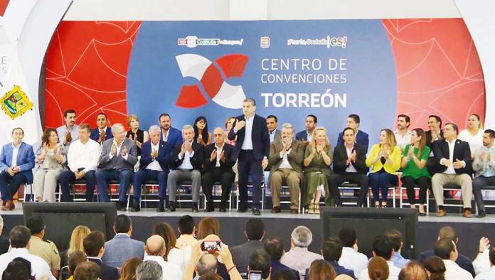 Inaugura Gobernador Centro de Convenciones