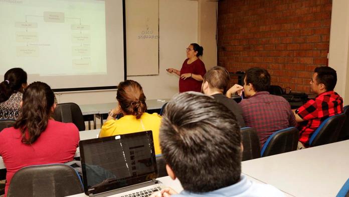 La italiana Dra. Diana Huerta imparte curso sobre “rutas de vehículos”