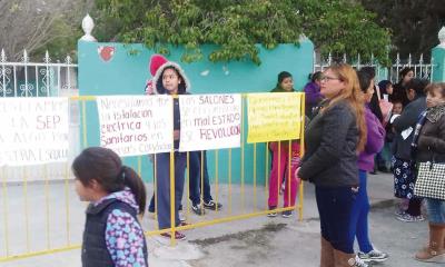 Arman ´revolución´ por falla en escuelas