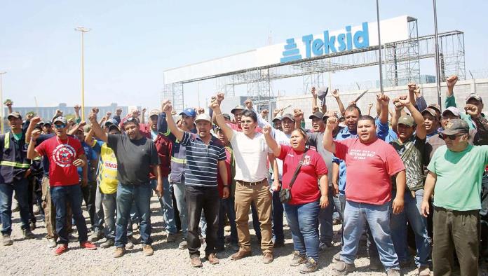 Ofrece Servico Nacional de Empleo vacantes a  ex obreros de Teksid