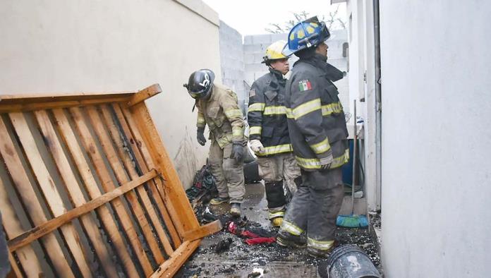 Se incendia casa en Colinas de Santiago