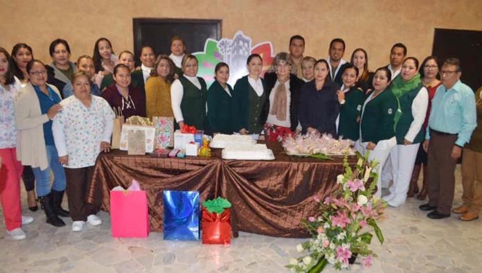 Festeja DIF a enfermeras