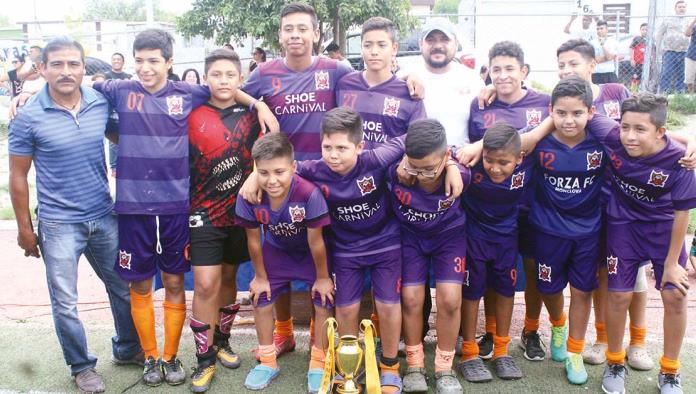 Premian a los Campeones