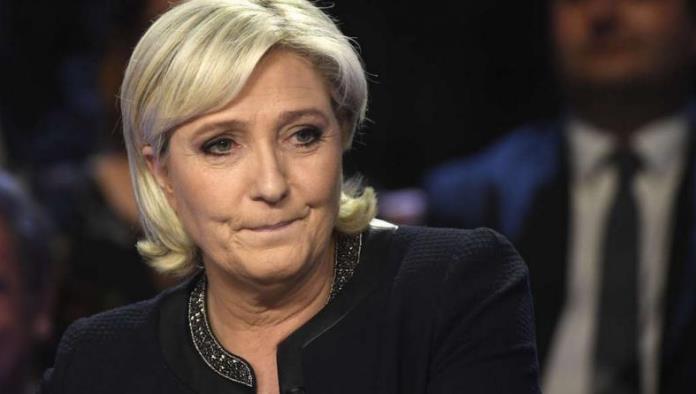 Marine Le Pen podría pasar 3 años en la cárcel por tuitear fotos violentas