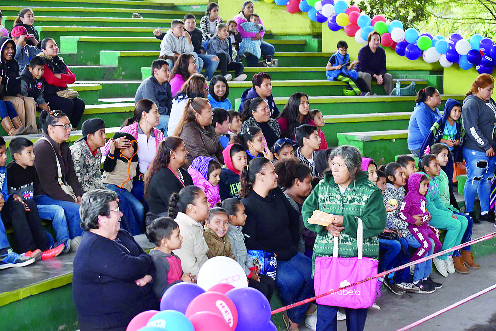 Realiza Cáritas Fiesta Navideña