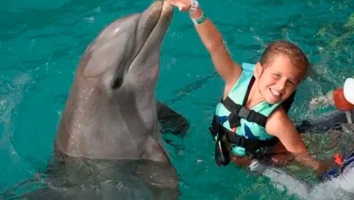 Delfines pierden el control y atacaron a una niña en Cancún