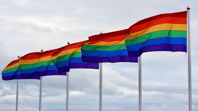 Otra vez Nuevo León: Niegan inscripción escolar a hijos de padres homosexuales