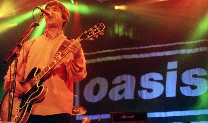 Afición canta tema de Oasis tras eliminación de Inglaterra del Mundial