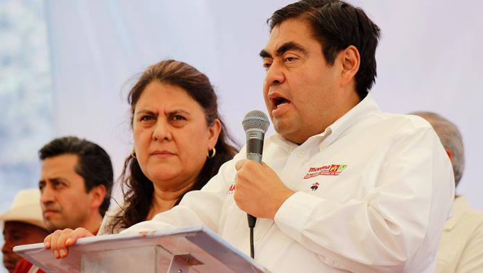 Tribunal revoca candidatura de Barbosa para elección de Puebla