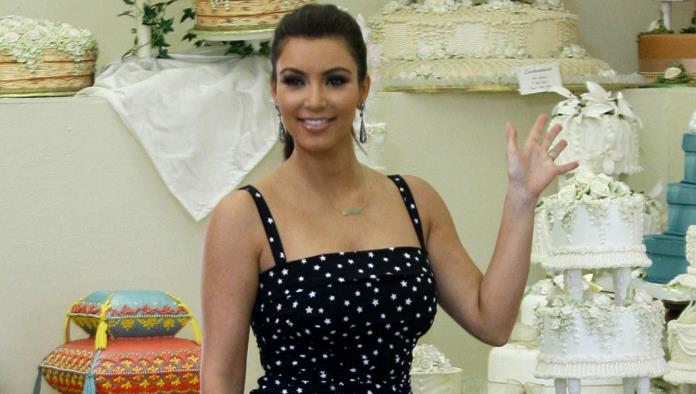 Kim Kardashian se convirtió en una sexy repostera