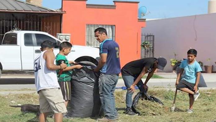 Adoptan áreas públicas y dan mantenimiento