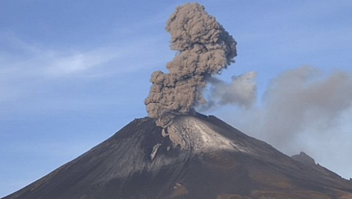 Cae ceniza en 9 delegaciones tras explosiones en el Popocatépetl