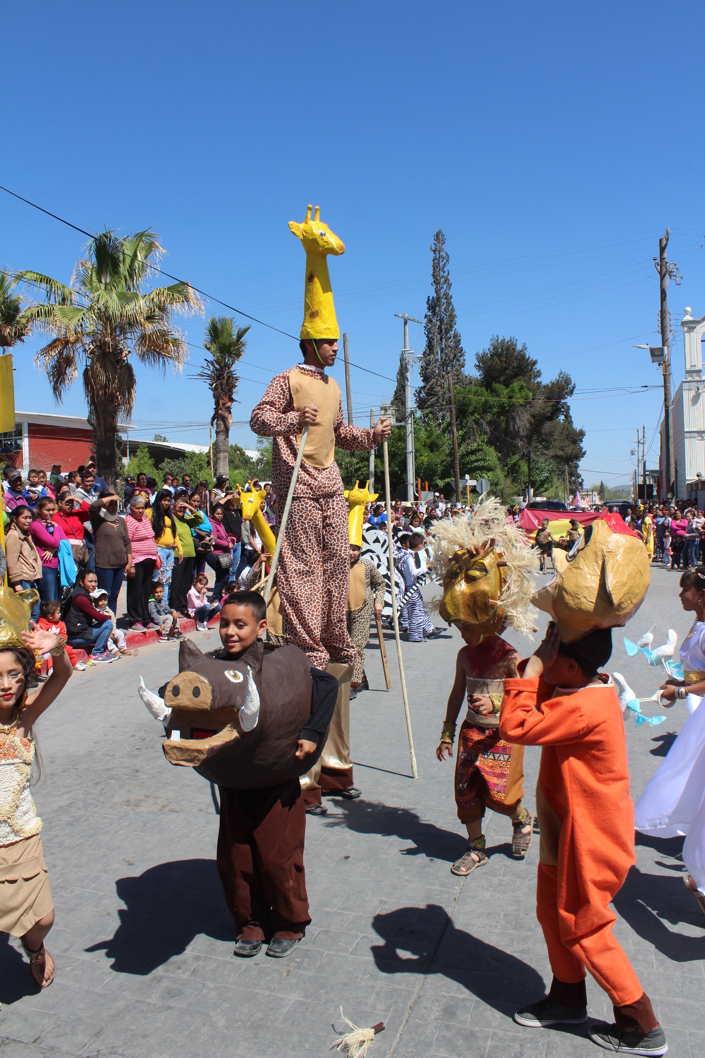Festejan en Castaños con desfile llegada de Primavera
