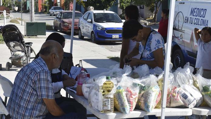 Siguen beneficiando con “Mercaditos”