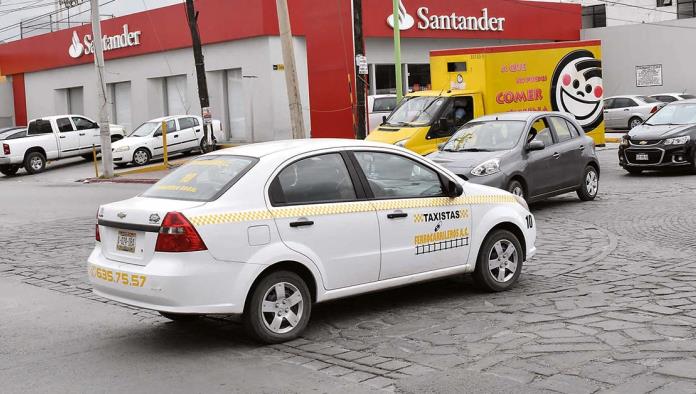 Amagan taxistas aumento a tarifa