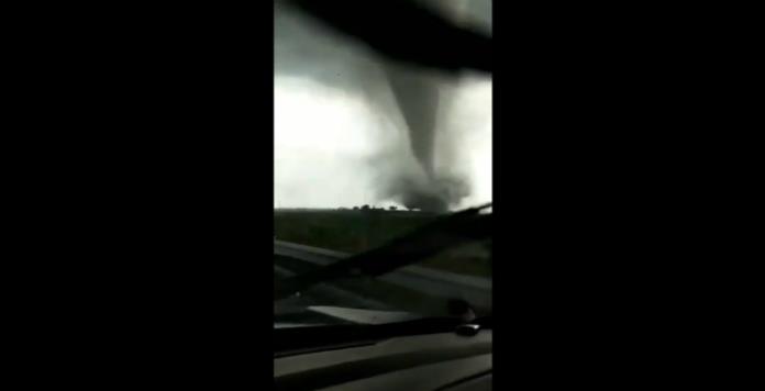 Graban impresionante tornado en China; dejó saldo de 6 muertos