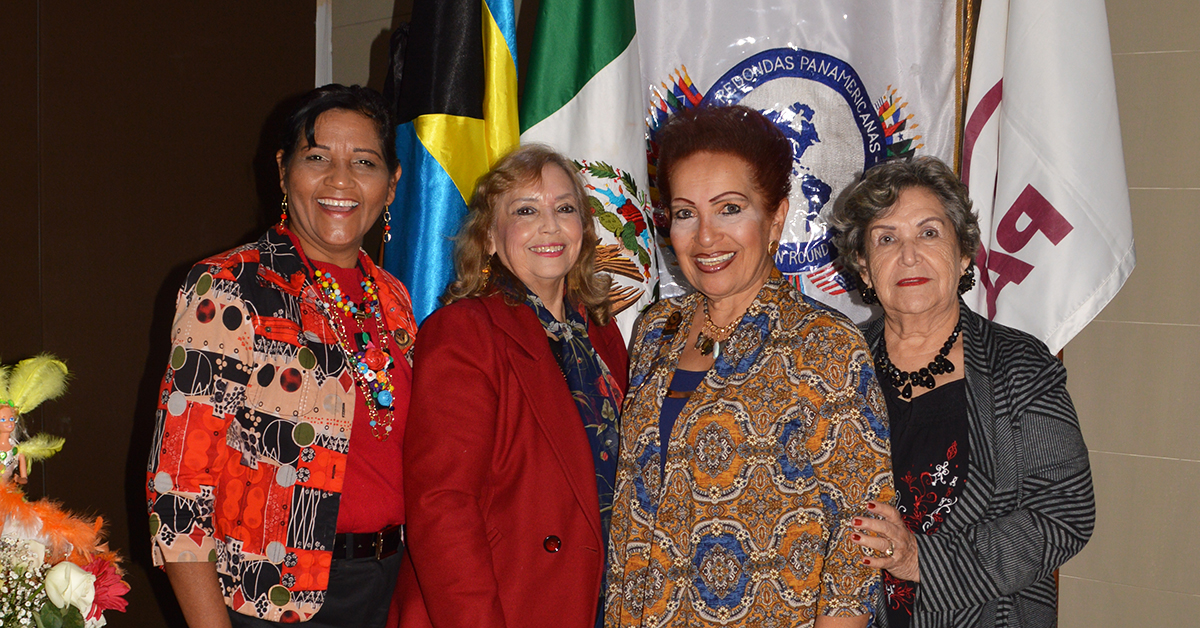 Mesa Redonda Panamericana presentan al país Bahamas