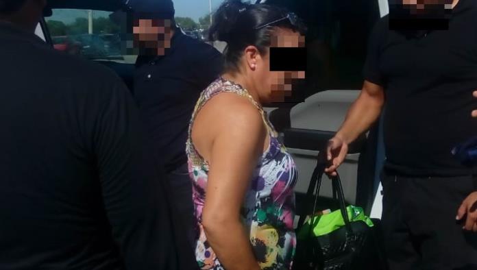 Detienen elementos de la fiscalía de Coahuila a mujer buscada por autoridades de Chihuahua