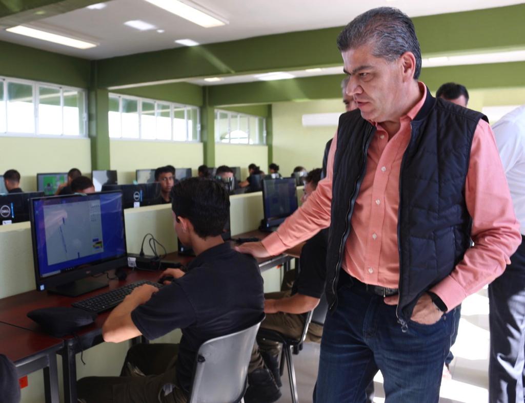 ENTREGA MARS EDIFICIO DE CECYTE MILITARIZADO EN PIEDRAS NEGRAS