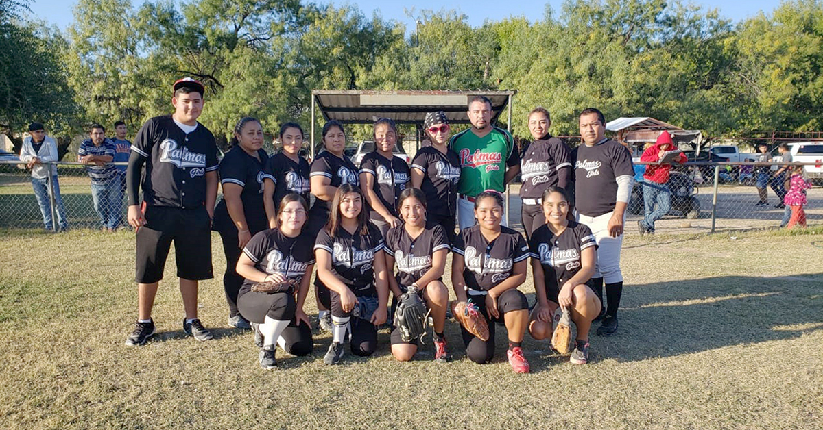 Standing en el Softbol femenil Sector Sur