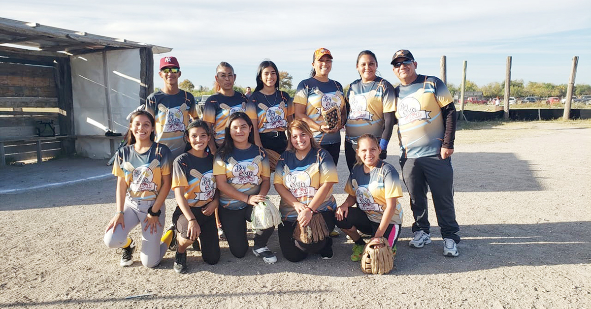 Standing en el Softbol femenil Sector Sur