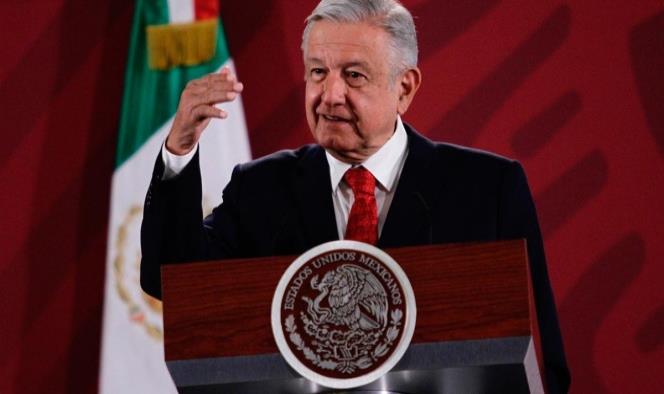 López Obrador no descarta iniciativa para reducir presupuesto a partidos