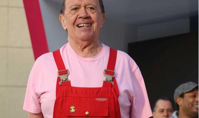 Sorprende a millennials la voz de Chabelo e impacta Internet