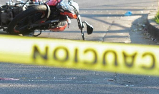 Motociclista entra a bar y ejecuta a mesero en Hidalgo