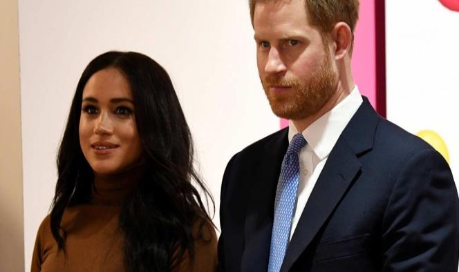 Príncipe Harry y Meghan renuncian a sus roles en la realeza