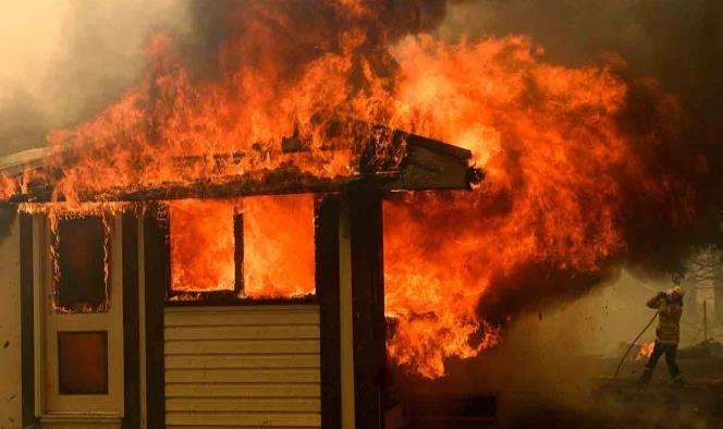Australia reactiva alerta de peligro por reavivamiento de incendios