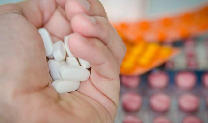 SHCP deja a instituciones abastecerse de miles de medicamentos
