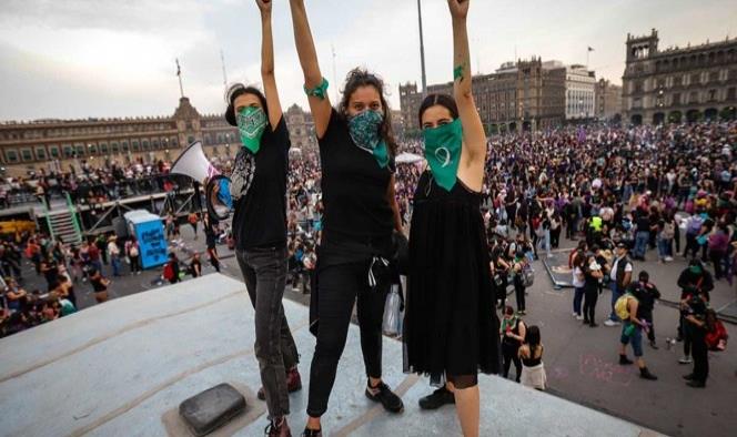 ‘Mujeres que marcharon merecen nuestro respeto’: López Obrador