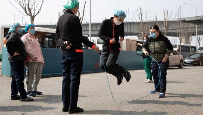 Wuhan, epicentro del coronavirus, reanuda labores