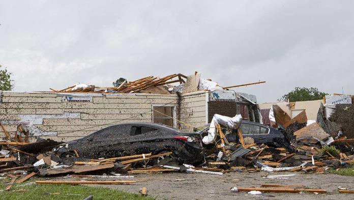 Al menos 11 muertos y daños por tornados en sur de EU