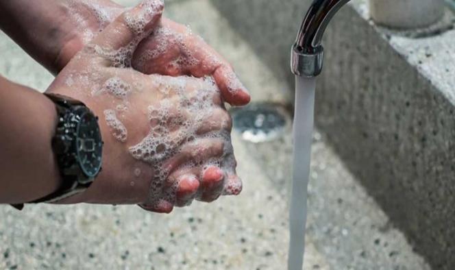 5 formas de hidratar manos resecas por exceso de jabón