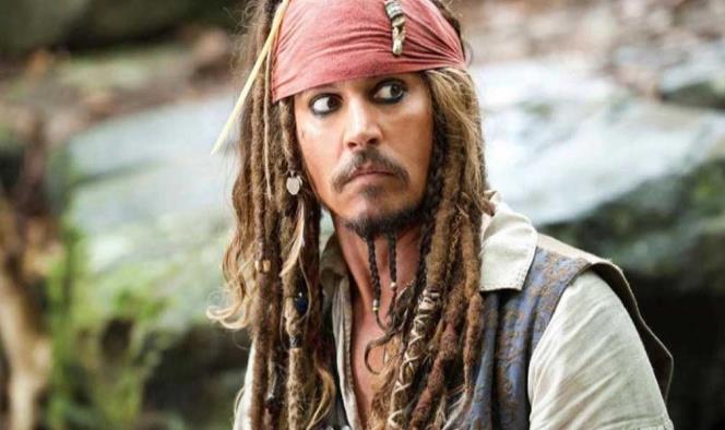 Johnny Depp se viste de Jack Sparrow y los fans piden su regreso