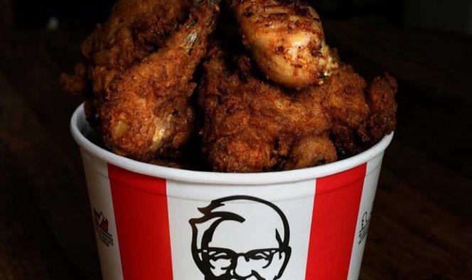 KFC borra publicación en redes por tener un pollo racista