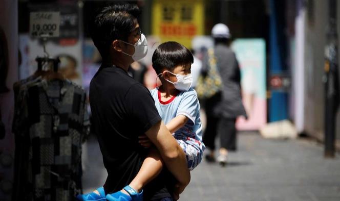 Corea del Sur ordena cierre de escuelas ante rebrote de covid-19