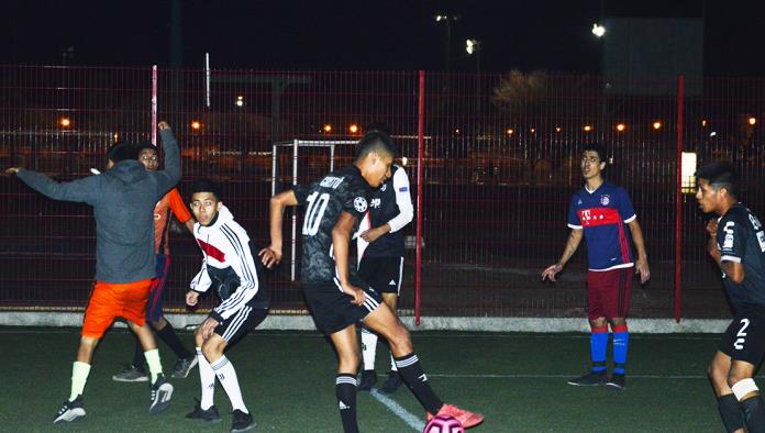 Así se juega la fecha seis del futsal siete Barrios Unidos