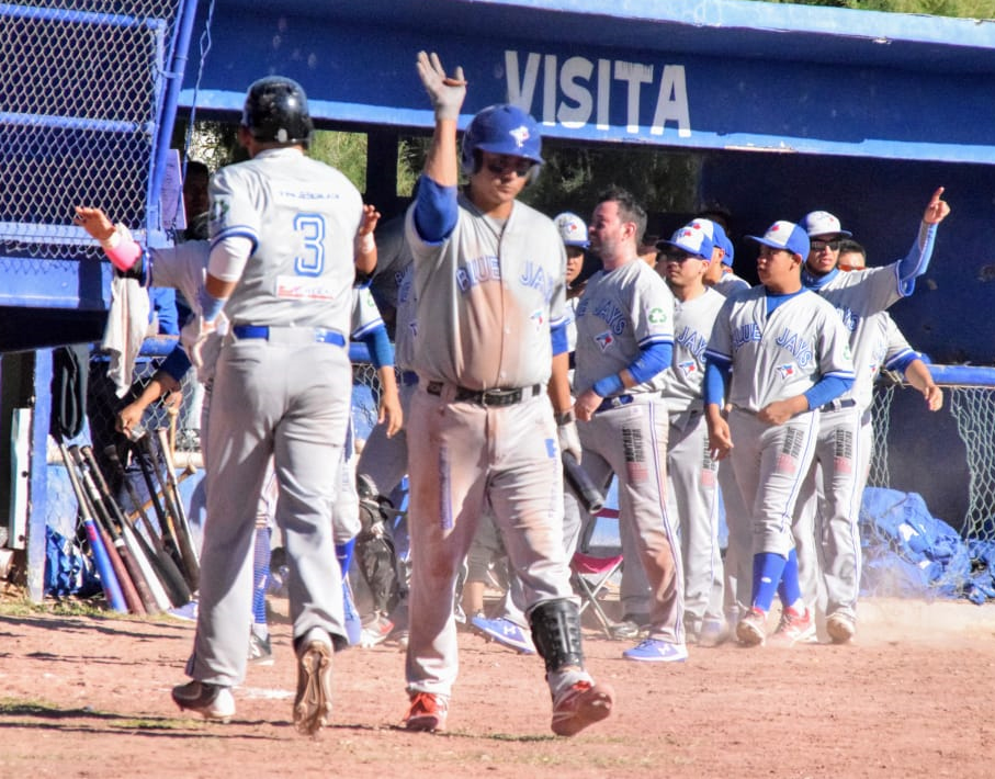 Blue Jays gana doble cartelera