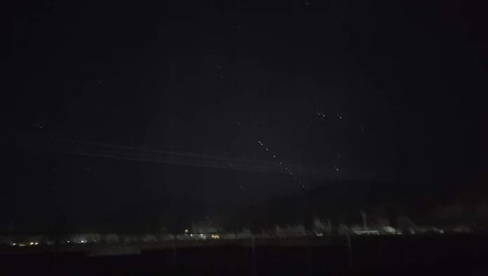 ¿Un OVNI, un avión? Satélite sorprende a Saltillo (Video)