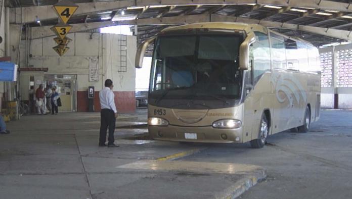 Disminuyen autobuses sus tarifas