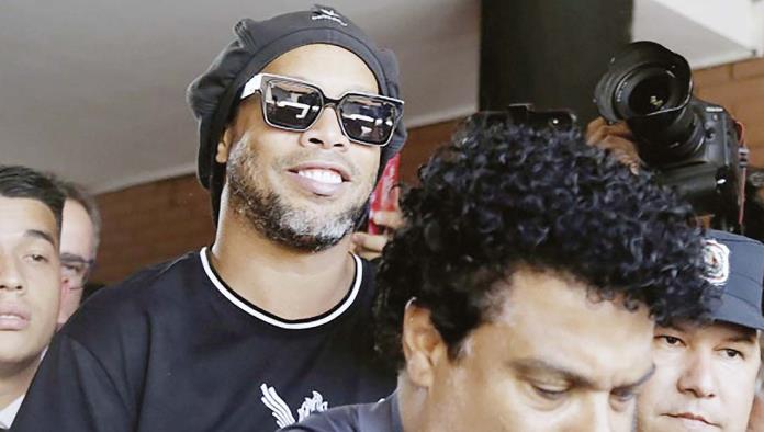 Prisión domiciliaria para Ronaldinho