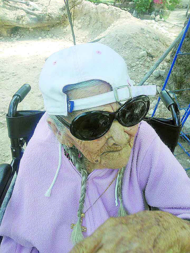 Festeja Doña ‘Coca’ sus 103 años de vida