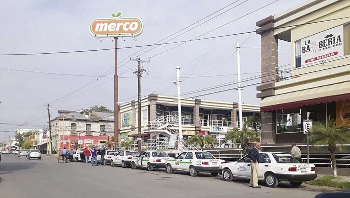 Advierten sanciones a taxistas que abusen de tarifas