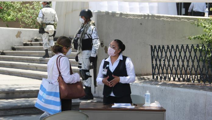 Piden mejorar comunicación entre médicos y familiares